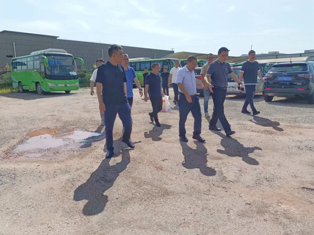 練發(fā)勝一行到東城公交實(shí)地調(diào)研國(guó)際生物城建設(shè)